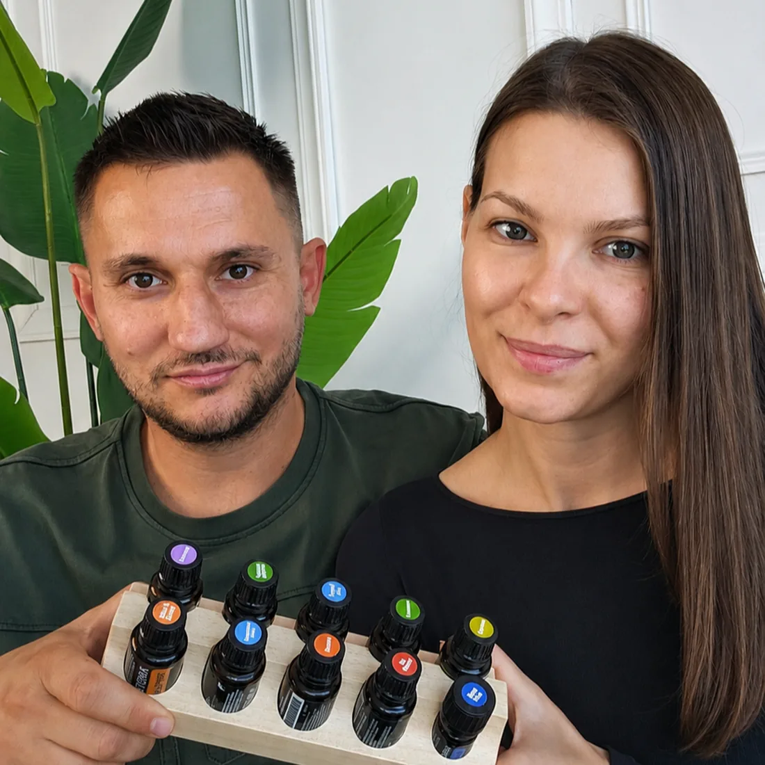 Партнёры doTERRA с набором эфирных масел